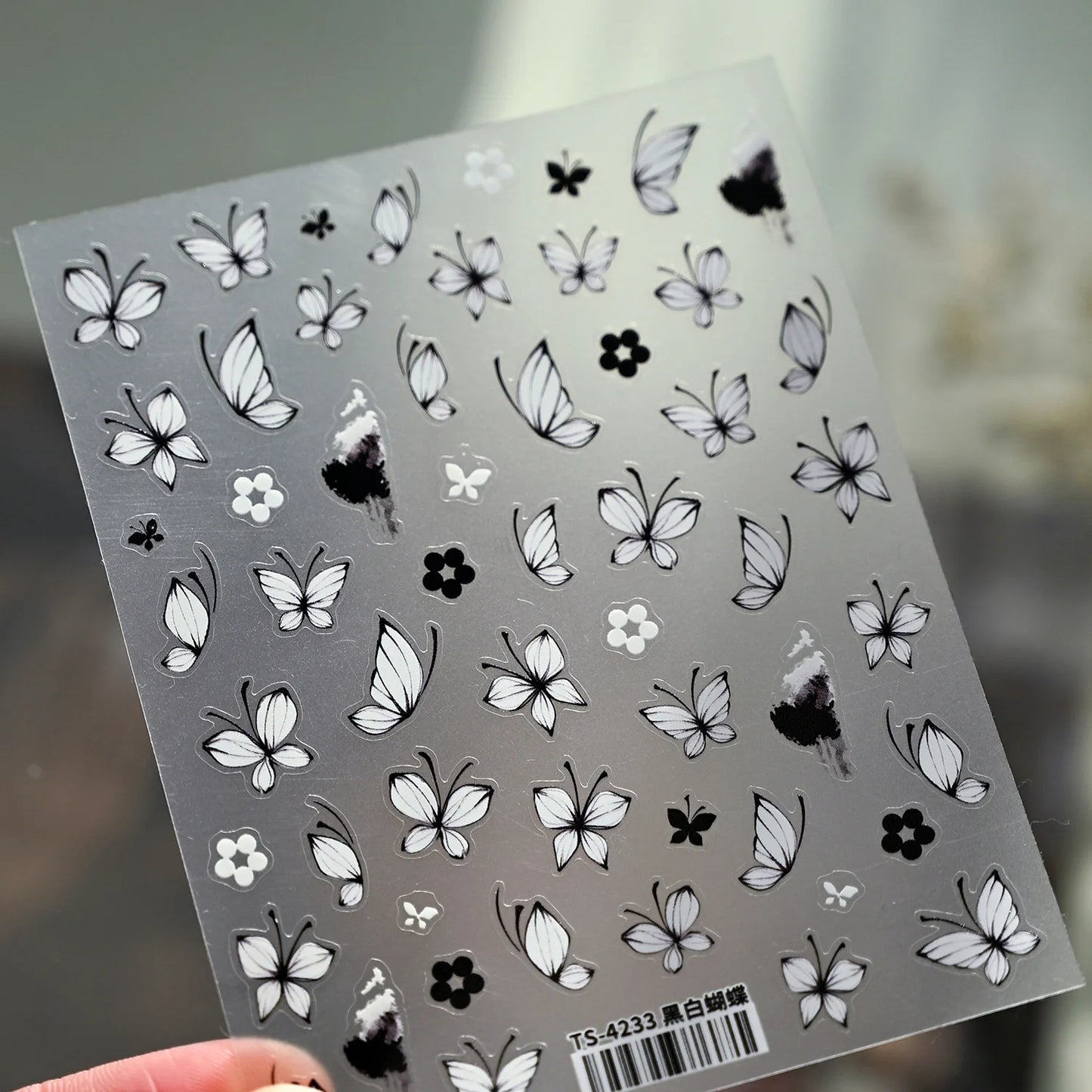 Elevate Your Nail Game with Vintage Plaid Star 5D Nail Art Stickers - Perfect for Stylish Manicures!